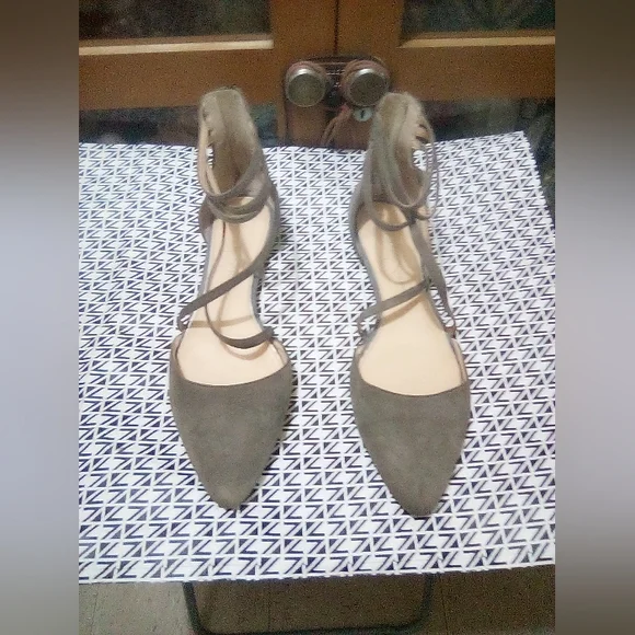 Jessica Simpson Suede Flats - Picture 14 of 16